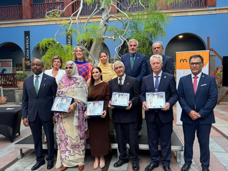 El Cuerpo Consular de Las Palmas reconoce la trayectoria de ecca.edu en su 60 aniversario