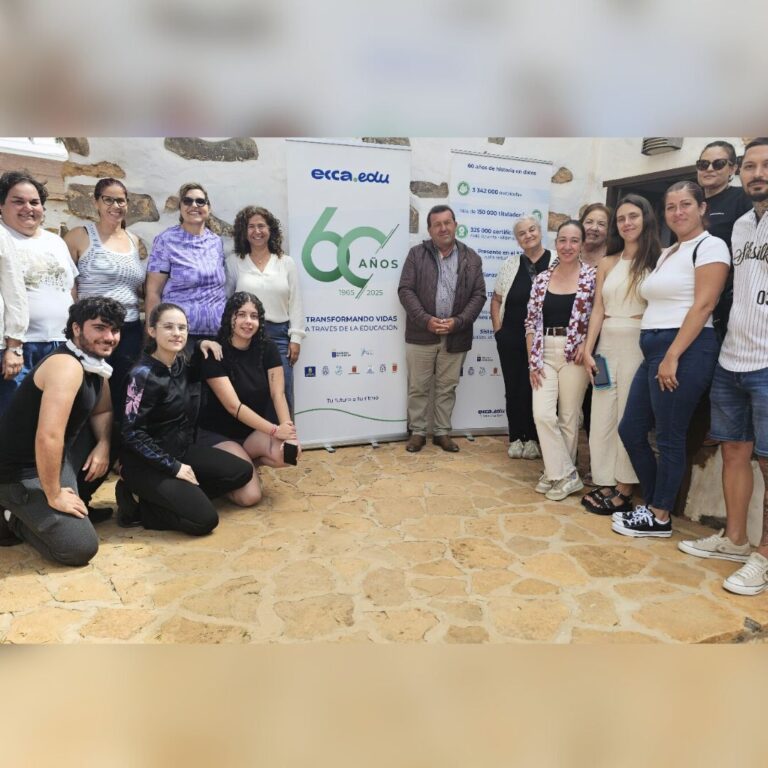 Antigua acoge la exposición de ecca.edu 60 años transformando vidas a través de la educación