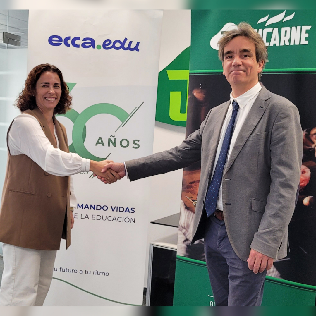 La firma del convenio contó con la presencia de Davinia Cabrera, directora general de Jucarne, SLU, y José María Segura SJ, director general de ecca.edu.