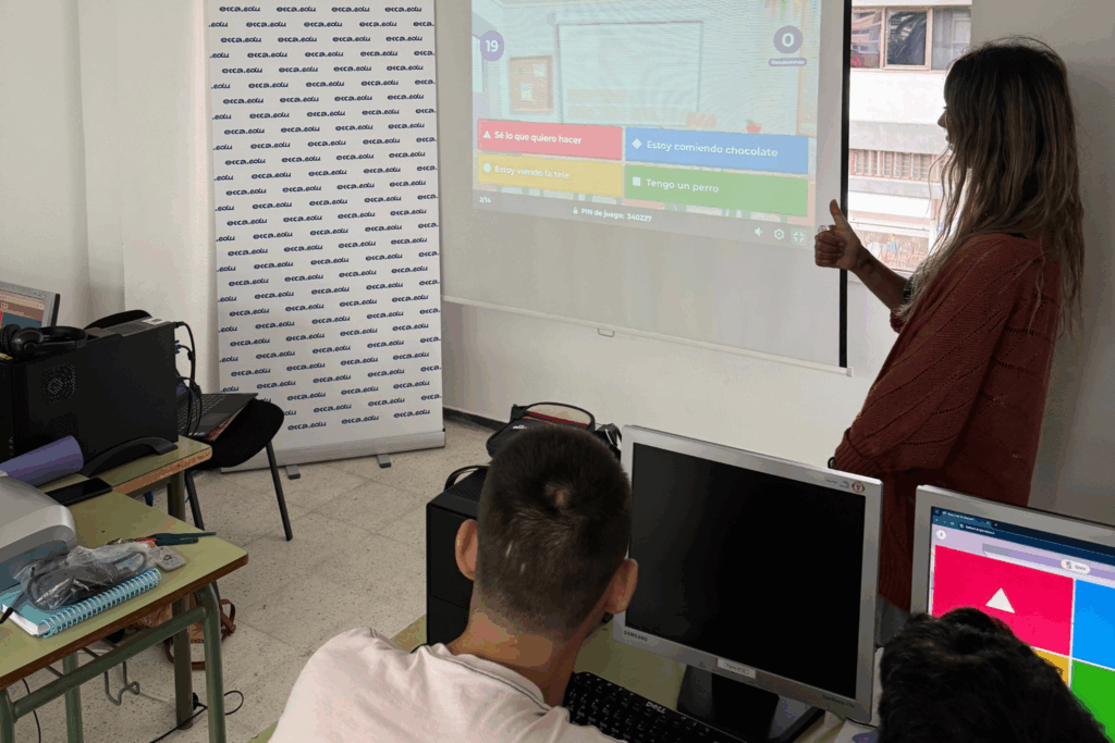 El aula de informática La Luz de ecca.edu arranca con el programa _Entrena Talento__1