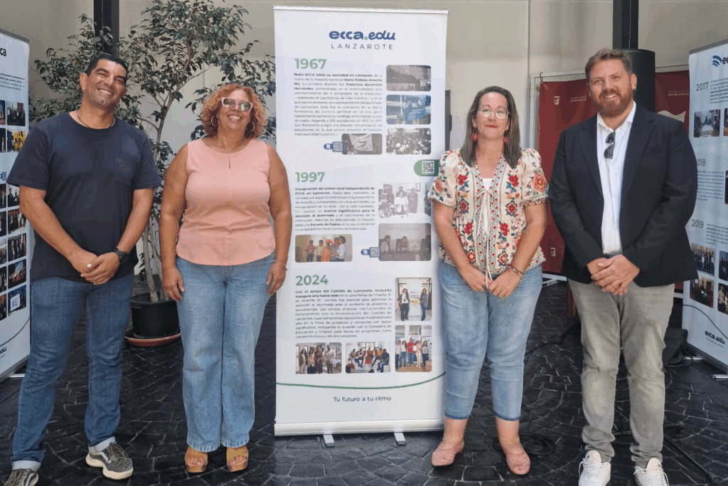San Bartolomé celebra la llegada de la exposición itinerante del 60 aniversario de ecca (1)