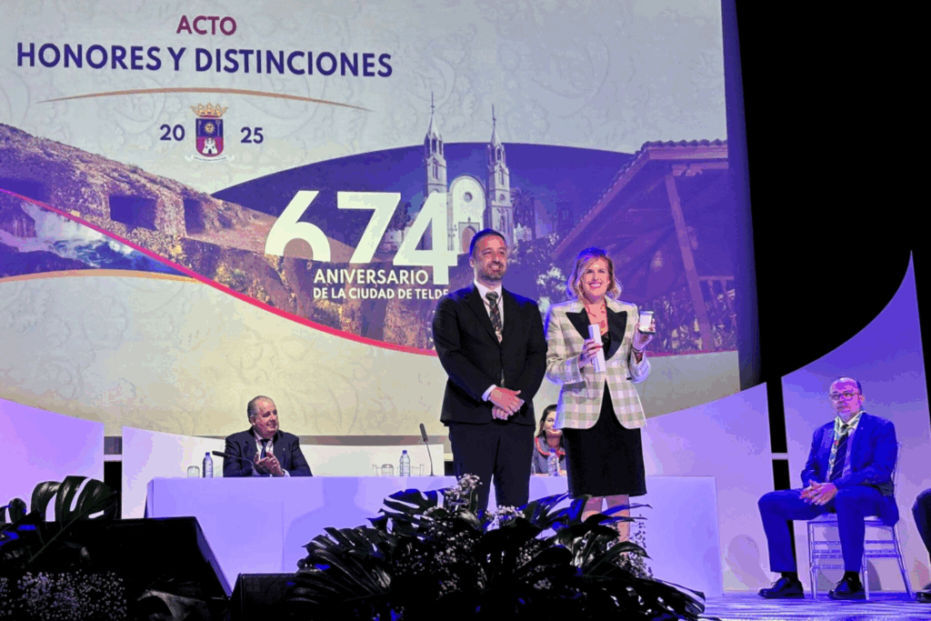 ecca.edu agradece al Ayuntamiento de Telde la concesión de su máxima distinción, la Medalla al Mérito de Ciudad.