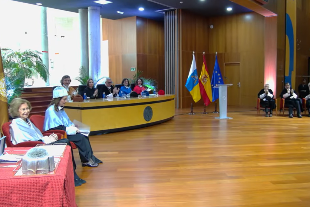 ecca.edu asiste a la investidura de la Reina Doña Sofía como Doctora Honoris Causa por la ULPGC (4)