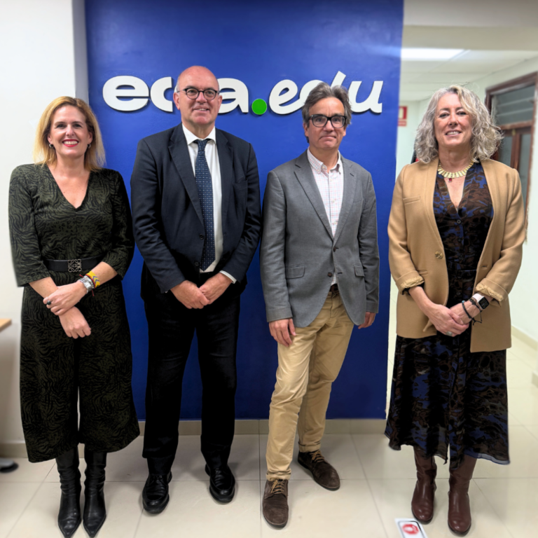 ecca.edu recibe al delegado del Gobierno en Canarias y a la subdelegada en Las Palmas para dar a conocer el trabajo formativo de la entidad