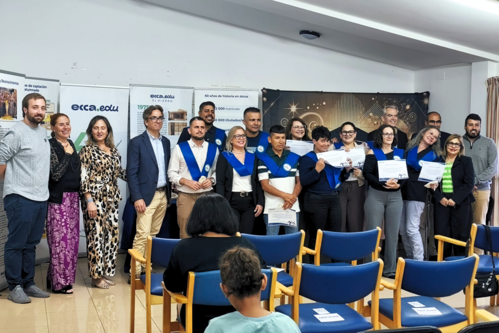  ecca.edu celebra la graduación de su alumnado en El Hierro en un emotivo acto de entrega de orlas 