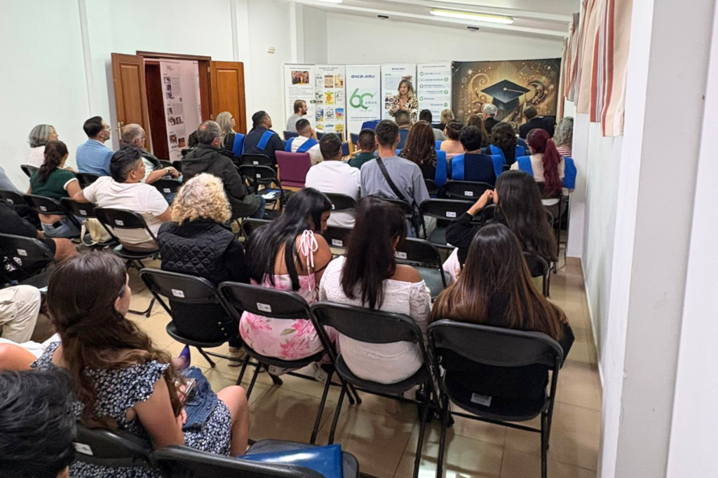 ecca.edu celebra la graduación de su alumnado en El Hierro en un emotivo acto de entrega de orlas
